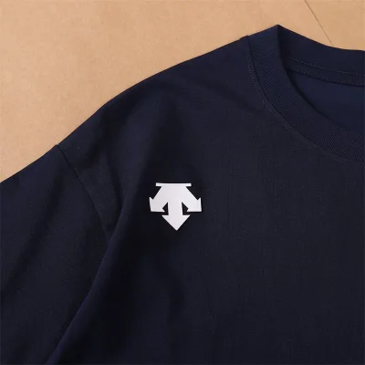 Футболка Descente Small Logo "Blue" фото № 3 Футболка Descente Small Logo "Blue" фото № 3