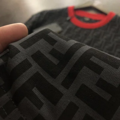 Футболка Fendi With A Red Collar "Black" фото № 3 Футболка Fendi With A Red Collar "Black" фото № 3