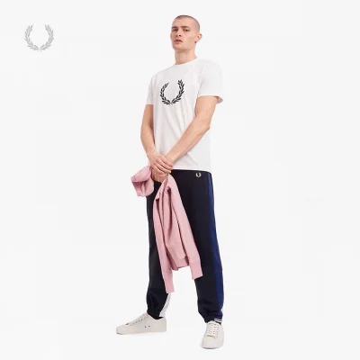 Футболка Fred Perry Laurel wreath "White" фото № 7