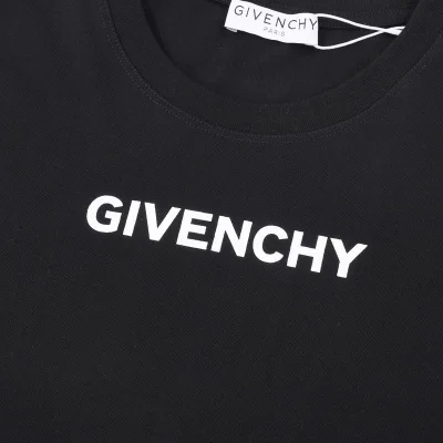 Футболка Givenchy Silhouettes Of People On The Logo "Black" фото № 6 Футболка Givenchy Silhouettes Of People On The Logo "Black" фото № 6