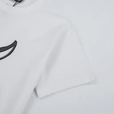 Футболка Gucci Embroidered Hare Print "White" фото № 7 Футболка Gucci Embroidered Hare Print "White" фото № 7