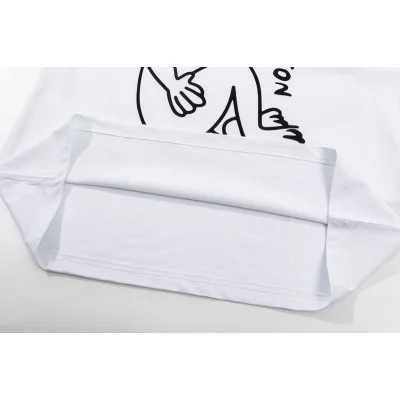 Футболка Louis Vuitton Silhouette Of Woman "White" фото № 3 Футболка Louis Vuitton Silhouette Of Woman "White" фото № 3