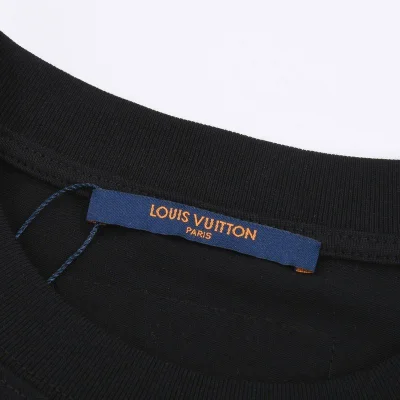 Футболка Louis Vuitton With Yellow-Blue Logo "Black" фото № 6 Футболка Louis Vuitton With Yellow-Blue Logo "Black" фото № 6
