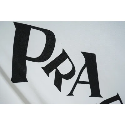 Футболка Prada Different Size Of Logo Letters "White" фото № 4 Футболка Prada Different Size Of Logo Letters "White" фото № 4