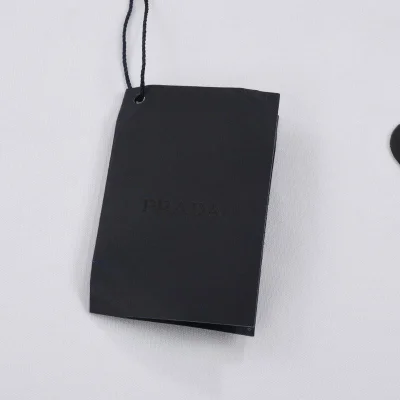 Футболка Prada With Emblem-Logo "White" фото № 2 Футболка Prada With Emblem-Logo "White" фото № 2