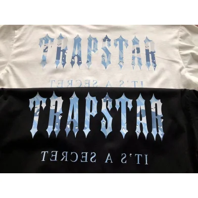 Футболка Trapstar Big Logo From Multicolor Details "Black" фото № 7 Футболка Trapstar Big Logo From Multicolor Details "Black" фото № 7