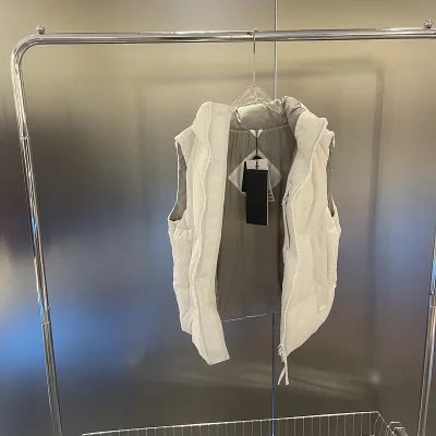 Жилетка Canada Goose Cold Program "White" фото № 3 Жилетка Canada Goose Cold Program "White" фото № 3