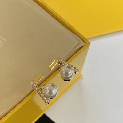 Серьги Fendi Logo Letters - Lines And Pearls "Gold" фото № 2