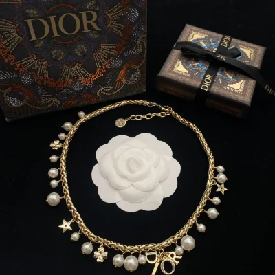 Ожерелье Dior Pearl And Logo Decorated "Gold" фото № 6
