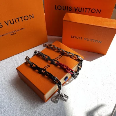 Подвеска Louis Vuitton With Monogram "Silver/Black" фото № 2