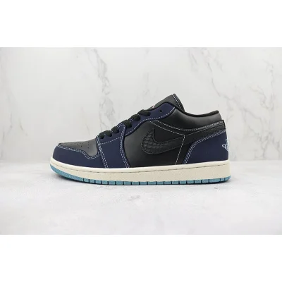 Air Jordan 1 Low Snakeskin "Midnight Navy" фото № 2 Air Jordan 1 Low Snakeskin "Midnight Navy" фото № 2