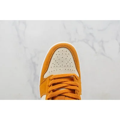 Air Jordan 1 Low SE "Light Curry " фото № 3