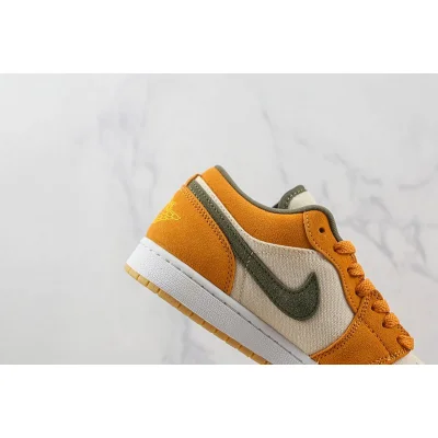 Air Jordan 1 Low SE "Light Curry " фото № 4