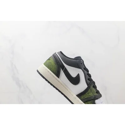 Air Jordan 1 Low "Wear Away Electric Green" фото № 4 Air Jordan 1 Low "Wear Away Electric Green" фото № 4