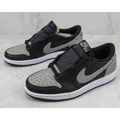 Air Jordan 1 Retro Low "Black Shadow" фото № 5 Air Jordan 1 Retro Low "Black Shadow" фото № 5