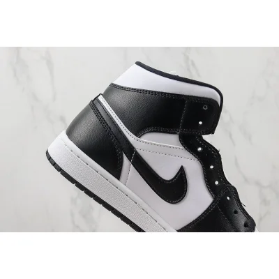 Nike Air Jordan 1 Mid "Panda" фото № 3