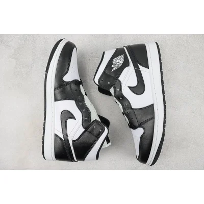 Nike Air Jordan 1 Mid "Panda" фото № 6