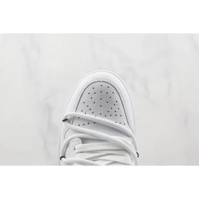 Air Jordan 1 Low "White/University Red" фото № 3 Air Jordan 1 Low "White/University Red" фото № 3