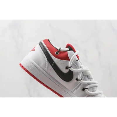 Air Jordan 1 Low "White/University Red" фото № 4 Air Jordan 1 Low "White/University Red" фото № 4