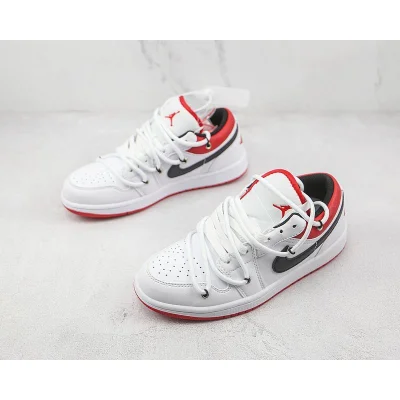 Air Jordan 1 Low "White/University Red" фото № 5 Air Jordan 1 Low "White/University Red" фото № 5