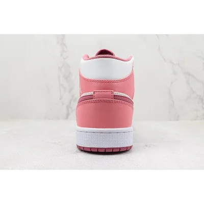 Air Jordan 1 Mid "Valentine’s Day" фото № 9 Air Jordan 1 Mid "Valentine’s Day" фото № 9