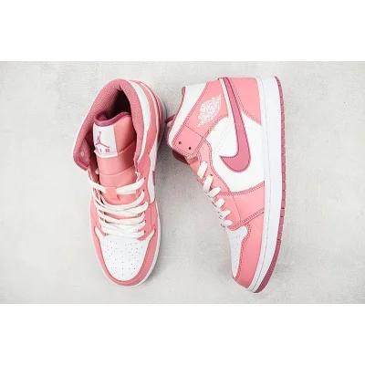 Air Jordan 1 Mid "Valentine’s Day" фото № 7 Air Jordan 1 Mid "Valentine’s Day" фото № 7