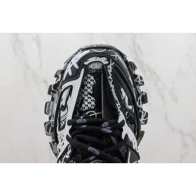 Balenciaga Track "Graffiti White/Black" фото № 3