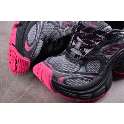 Balenciaga Track Sneaker "Retro Dad" фото № 7 Balenciaga Track Sneaker "Retro Dad" фото № 7