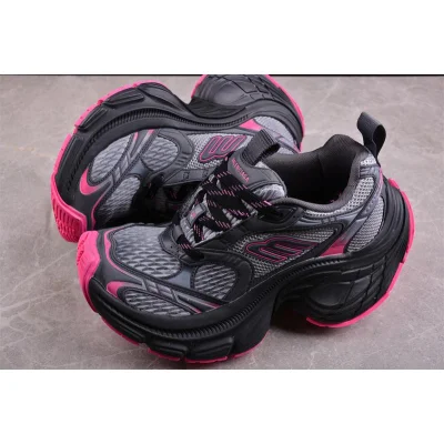 Balenciaga Track Sneaker "Retro Dad" фото № 6 Balenciaga Track Sneaker "Retro Dad" фото № 6