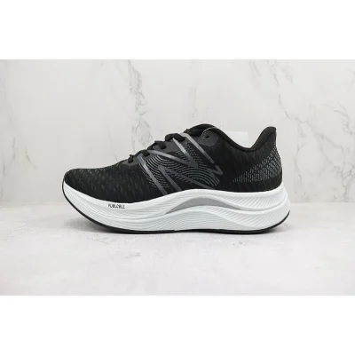 New Balance FuelCell Propel V4 "Black/White" фото № 2