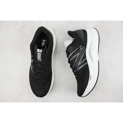 New Balance FuelCell Propel V4 "Black/White" фото № 6
