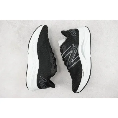New Balance FuelCell Propel V4 "Black/White" фото № 7