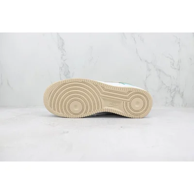 Nike Air Force 1 Low "Emerald Rise/Guava Ice-White-Pink Spell" фото № 5 Nike Air Force 1 Low "Emerald Rise/Guava Ice-White-Pink Spell" фото № 5