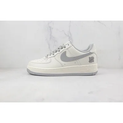 Undefeated x Nike Air Force 1 Low "Cream White/Wolf Grey" фото № 2 Undefeated x Nike Air Force 1 Low "Cream White/Wolf Grey" фото № 2
