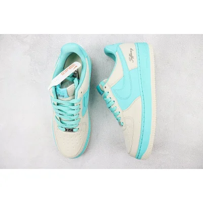 Tiffany & Co x Nike Air Force 1 Low "Tiffany Blue" фото № 6