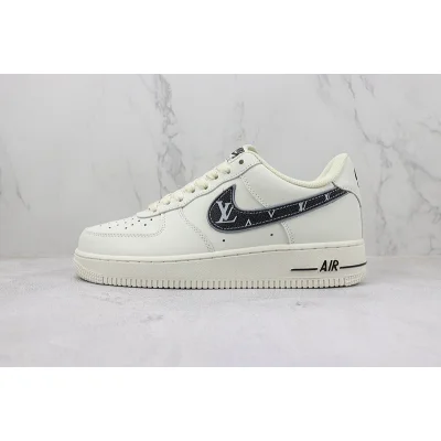 Louis Vuitton x Nike Air Force 1 Low "White/Black/Grey" фото № 2 Louis Vuitton x Nike Air Force 1 Low "White/Black/Grey" фото № 2