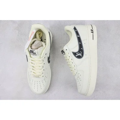 Louis Vuitton x Nike Air Force 1 Low "White/Black/Grey" фото № 7 Louis Vuitton x Nike Air Force 1 Low "White/Black/Grey" фото № 7