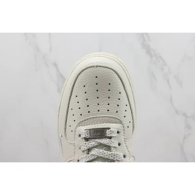 Undefeated x Nike Air Force 1 Low "White/Red/Sliver" фото № 4