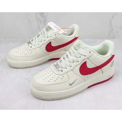 Undefeated x Nike Air Force 1 Low "White/Red/Sliver" фото № 5