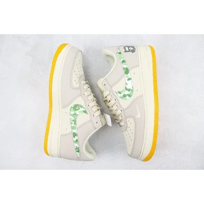 Bape x Undefeated x Nike Air Force 1 Low "Mi White Grey Camouflage" фото № 6