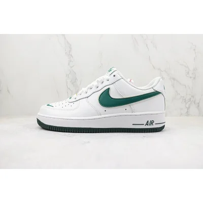 Nike Air Force 1 Low "White/University Green/Mini Swoosh" фото № 2 Nike Air Force 1 Low "White/University Green/Mini Swoosh" фото № 2