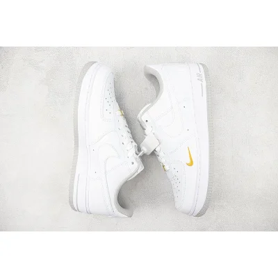 Nike Air Force 1 Low "40th Anniversary/White/Light Grey/Gold" фото № 6 Nike Air Force 1 Low "40th Anniversary/White/Light Grey/Gold" фото № 6