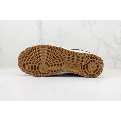 Nike Air Force 1 Low "Khaki Suede/White/Black" фото № 8 Nike Air Force 1 Low "Khaki Suede/White/Black" фото № 8