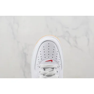 Nike Air Force 1 Low Retro "Color of the Month/University Red" фото № 4 Nike Air Force 1 Low Retro "Color of the Month/University Red" фото № 4