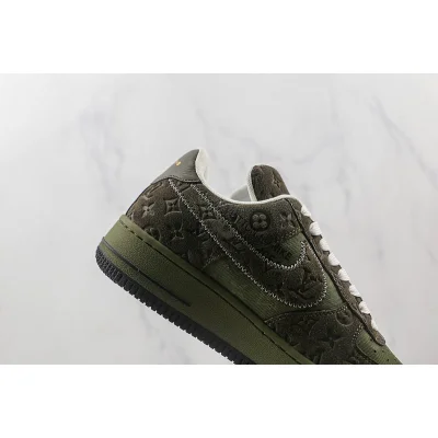 Louis Vuitton x Nike Air Force 1 Low "Brown/Green" фото № 3