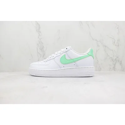 Nike Air Force 1 Low "Green Glow/White" фото № 2