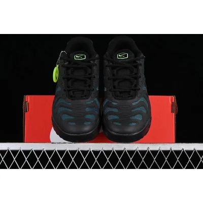 Nike Air Max Plus Drift "Black Green Strike" фото № 3