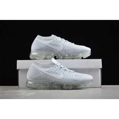 Nike Air VaporMax "White Christmas" фото № 9
