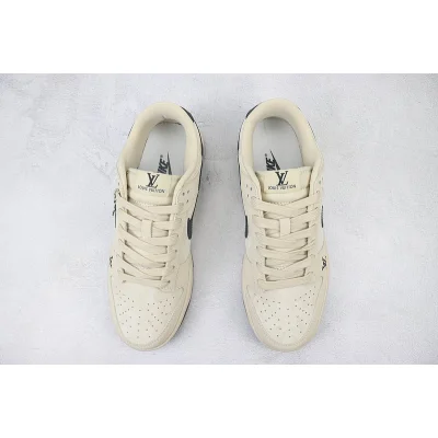 Louis Vuitton x Nike Dunk Low "Pale Oyster/Black" фото № 7 Louis Vuitton x Nike Dunk Low "Pale Oyster/Black" фото № 7