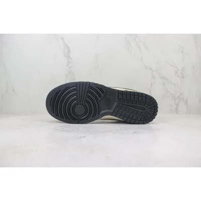 Louis Vuitton x Nike Dunk Low "Pale Oyster/Black" фото № 8 Louis Vuitton x Nike Dunk Low "Pale Oyster/Black" фото № 8